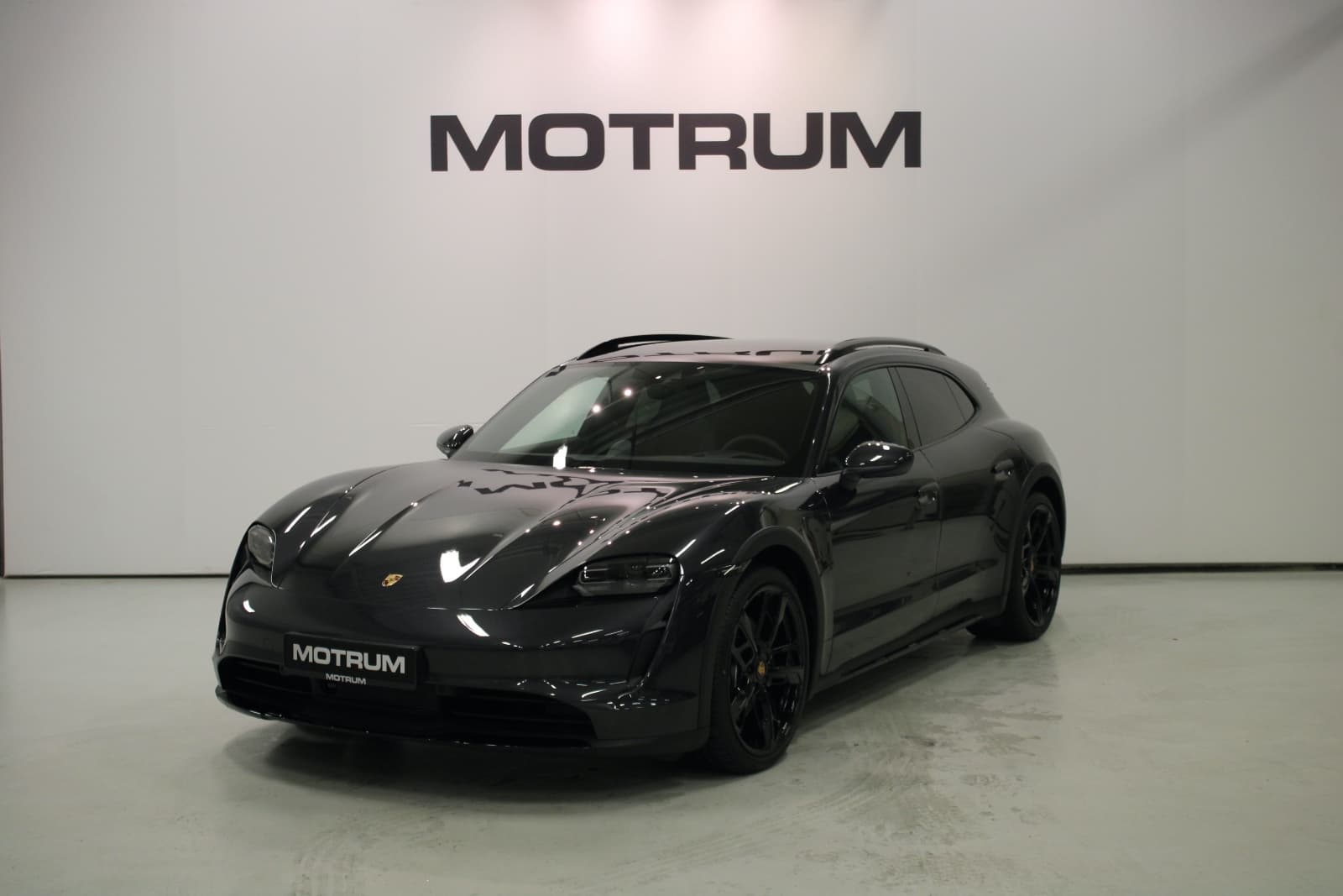 Porsche Taycan Cross Turismo