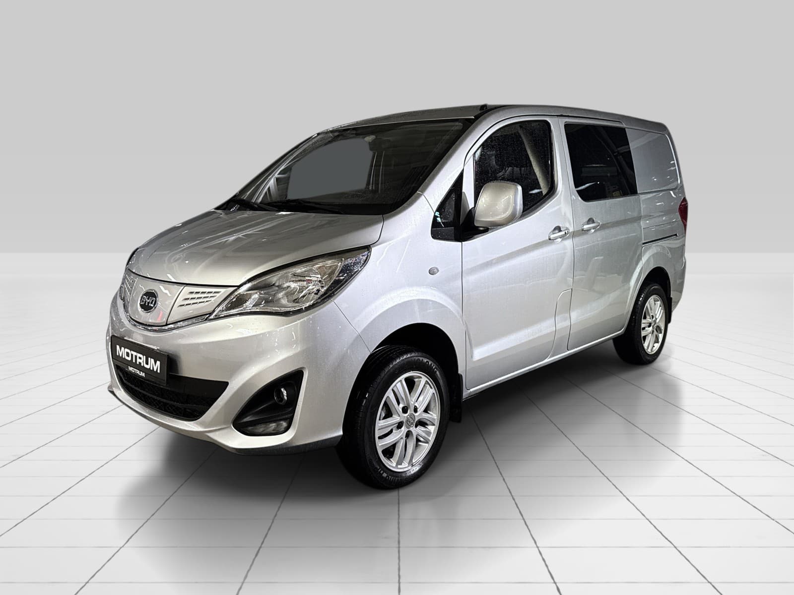 BYD T3